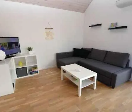 Casa vacanze Lovely Bright Holiday In The 2nd Row